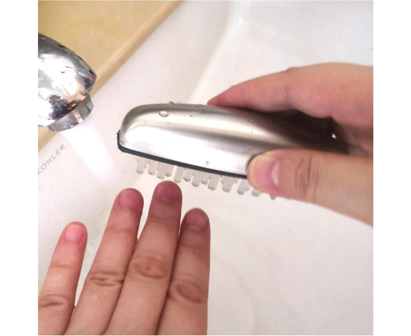 Hand and Nail Brush Cleanernail Cleaning Brush$ Soft Nail Brush Stainless Steel Deodorant Soap Cleaning Brush$2-In-1 Soft Nail Brush Cleaning Brush